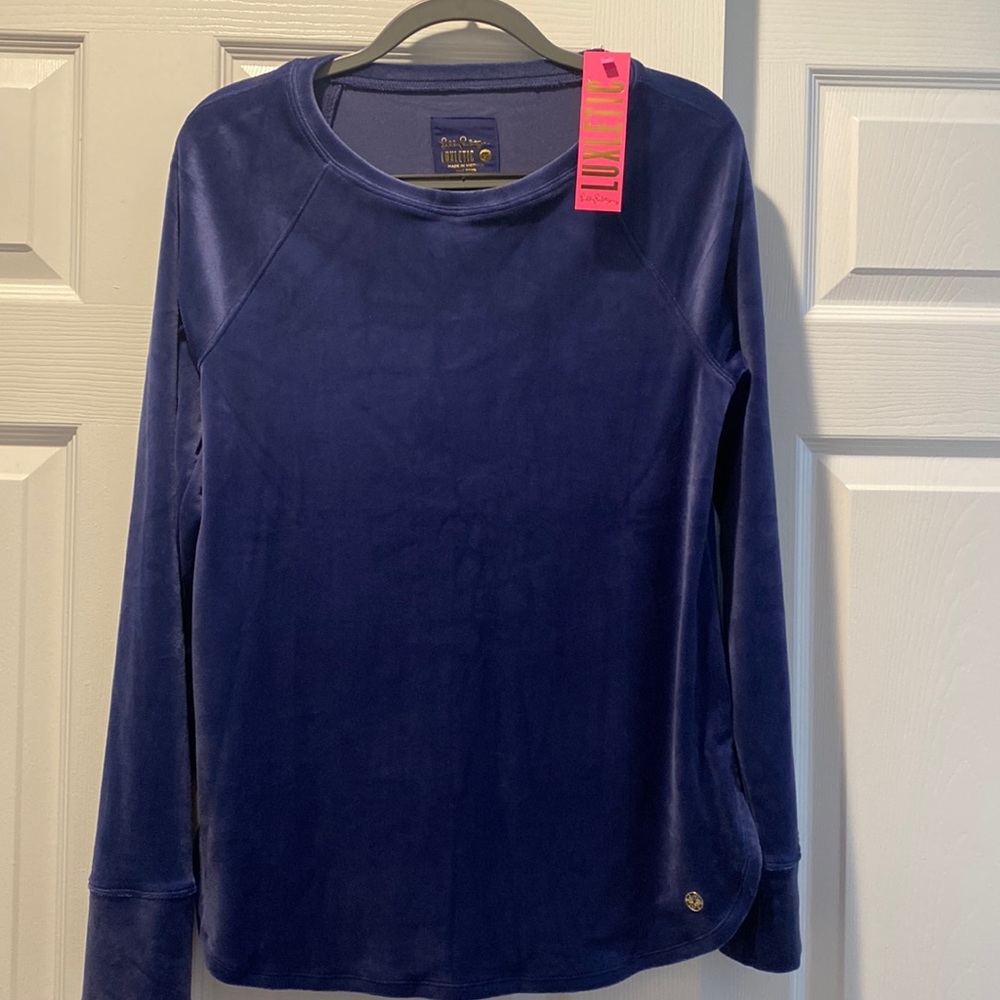 New with tags cozy Lilly Pulitzer Blythe Velour pullover in low tide navy